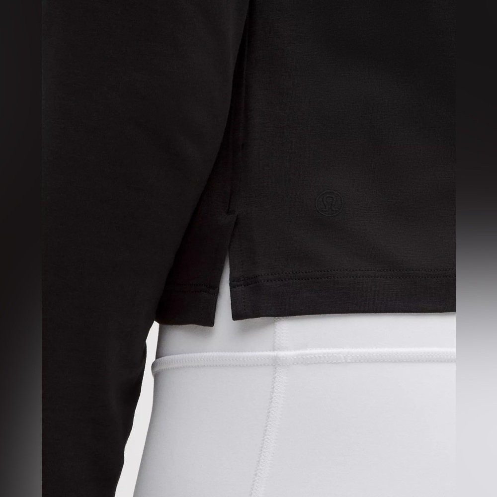 ✨Women’s Lululemon Classic Fit Cotten Blend Long Sleeve Size 2 - Picture 2 of 8